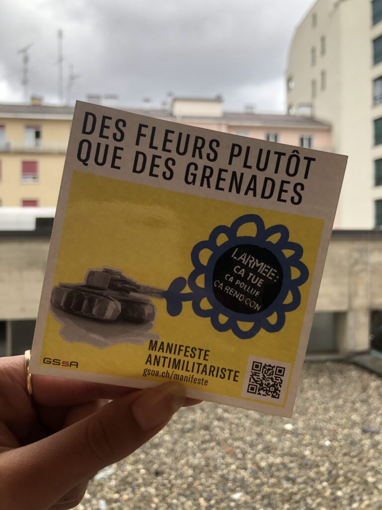 10x autocollant manifeste antimilitariste (fleurs)