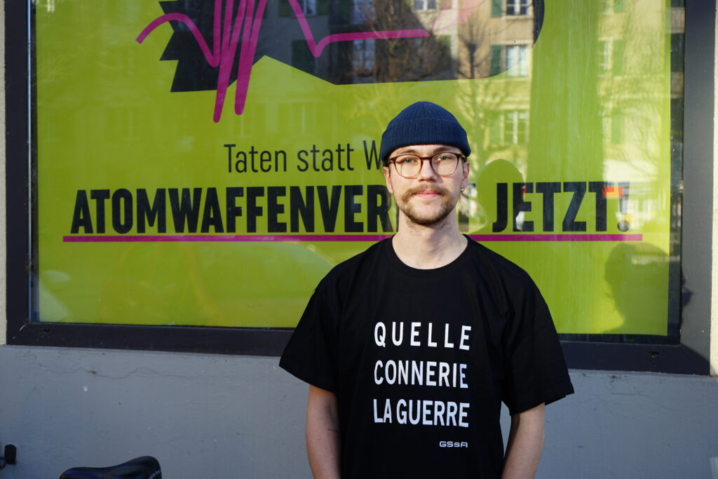 T-shirt "Quelle connerie la guerre"